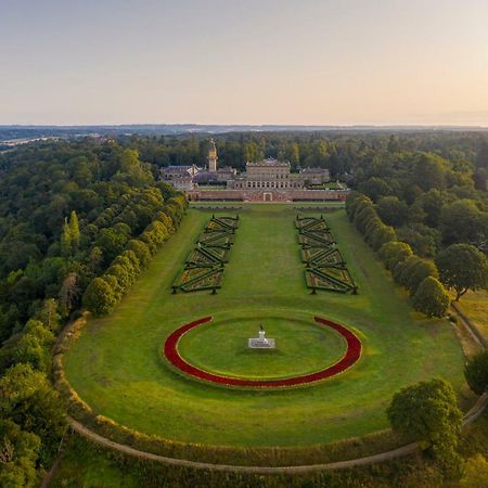 Cliveden House - An Iconic Luxury Hotel Мейдънхед Екстериор снимка