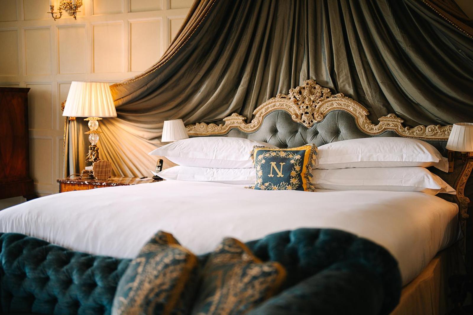 Cliveden House - An Iconic Luxury Hotel Мейдънхед Екстериор снимка